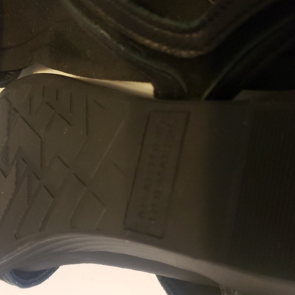 SH196 SAS Black Leather Sandals Size 9.5 - Picture 7 of 8